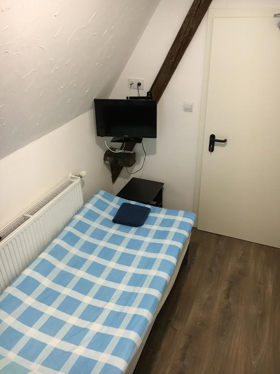 Pension Haus Baron 2 Friedrichsfeld Edingen-Neckarhausen Luaran gambar
