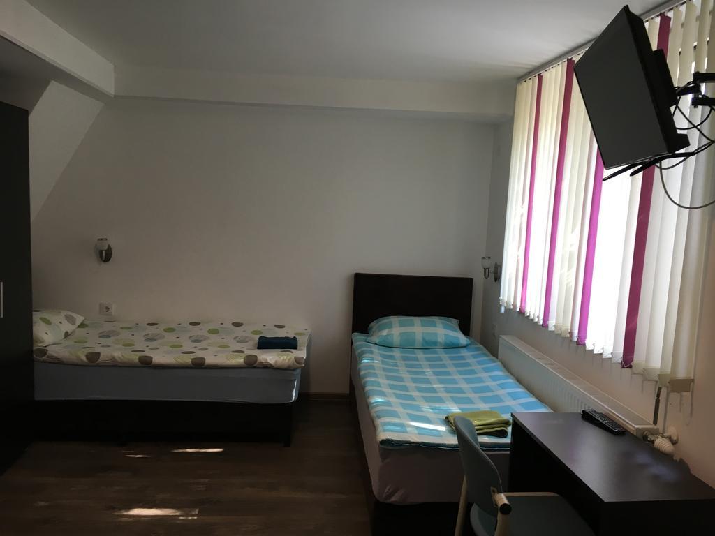 Pension Haus Baron 2 Friedrichsfeld Edingen-Neckarhausen Luaran gambar